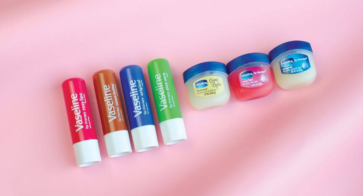 Can You Use Vaseline as a Lip Balm? (Complete Guide) 4 lip-balm-with-vaseline