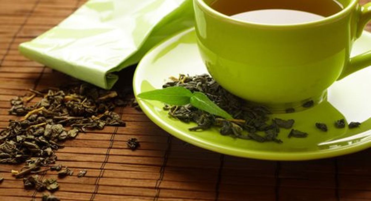 is-it-healthy-to-drink-green-tea-before-bed