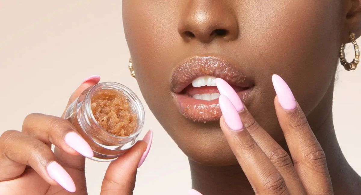How to Make Scrub for Lips at Home – Easy & Powerful Guide 3 use-a-lip-scrub