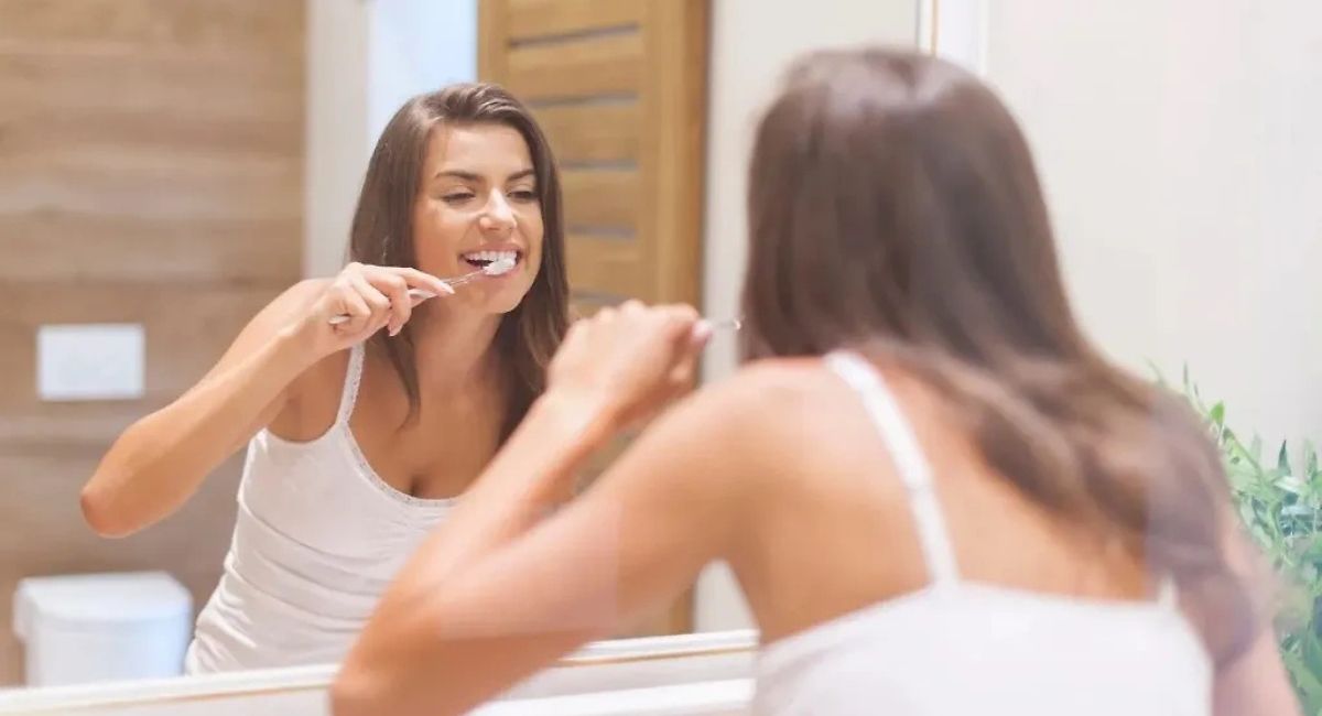 Can I Brush My Teeth After Wisdom Teeth Removal? What Dentists Recommend 3 common-brushing-mistakes